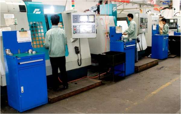 10 CNC drilling and milling centers
